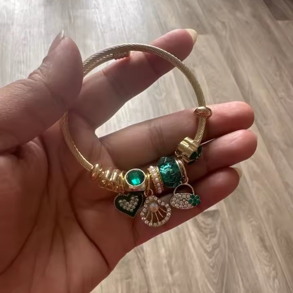 Emerald Charm 18K Gold Stainless Steel Cable Bracelet - Picture 4 of 10